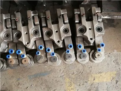 ローラーガイド